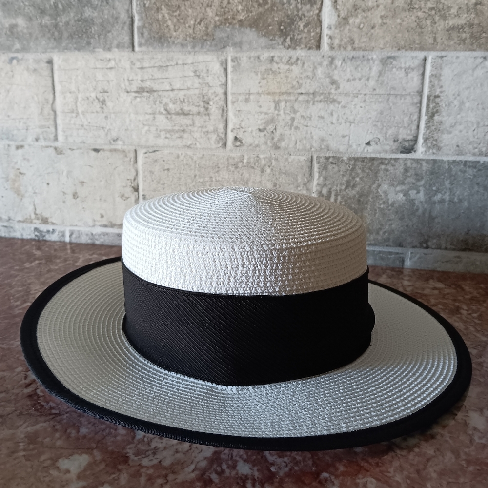 Straw Hats View 4